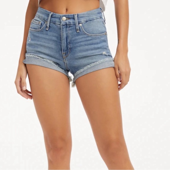 Good American Good Curve Short Shorts - Picture 1 of 10